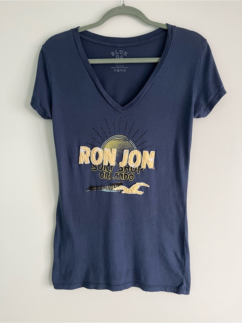 Y2K Beach Appliqué Ron Jon Surf Shop Orlando Navy V-Neck Cotton Tee Surfer Top